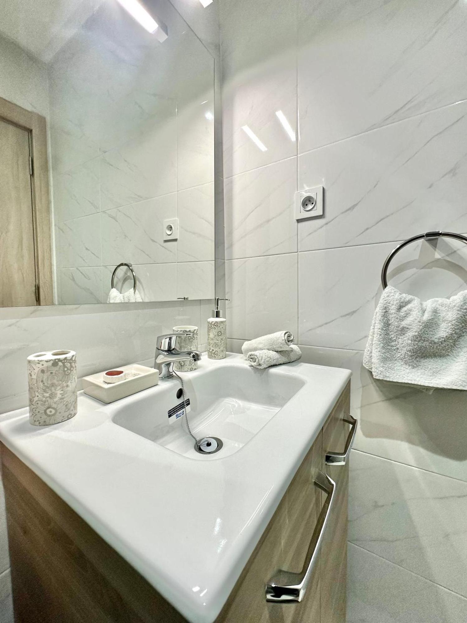 Condo In Marrakech With Pool 马拉喀什 外观 照片